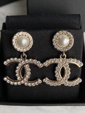 Chanel Earrings Big CC